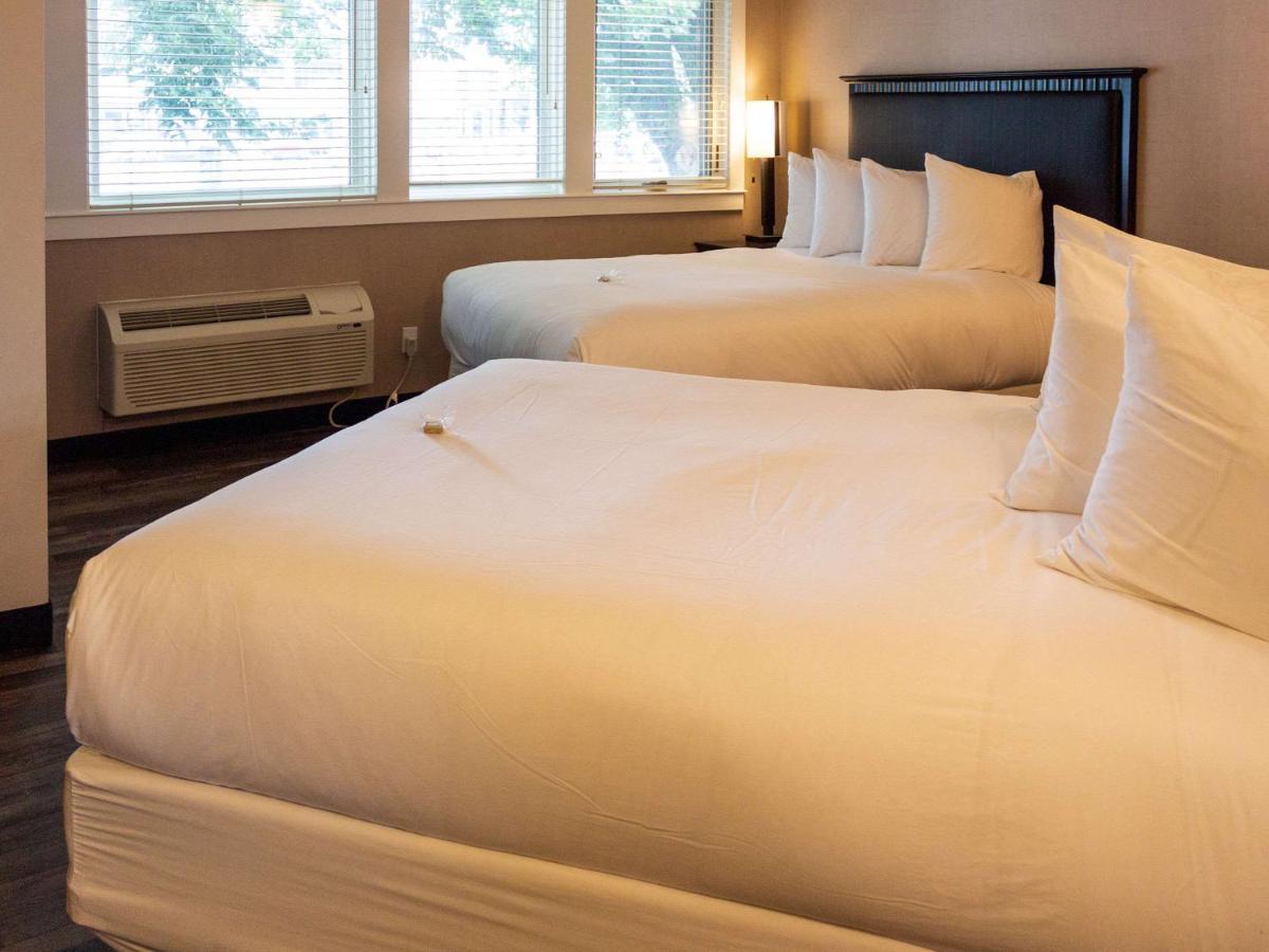 Penticton, Independent 3*