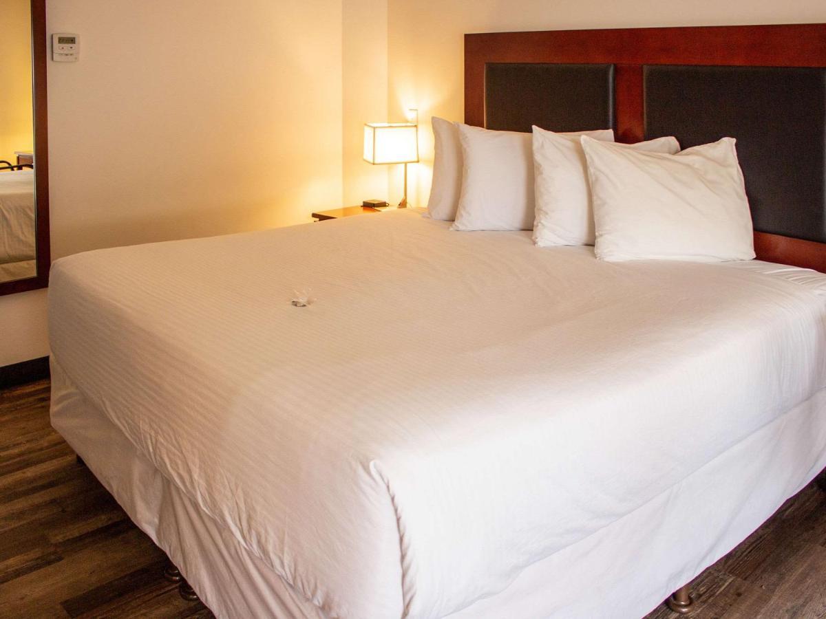 Penticton, Independent Hotel