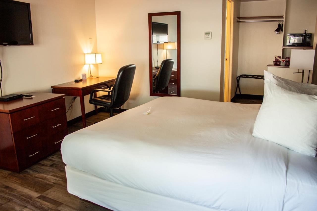 Penticton, Independent 3*